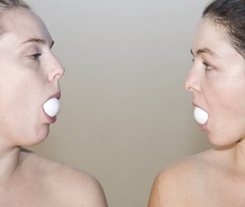 Suchen die Kunst in der Kommunikation: Alma Söderberg (li) und Jolika Sudermann